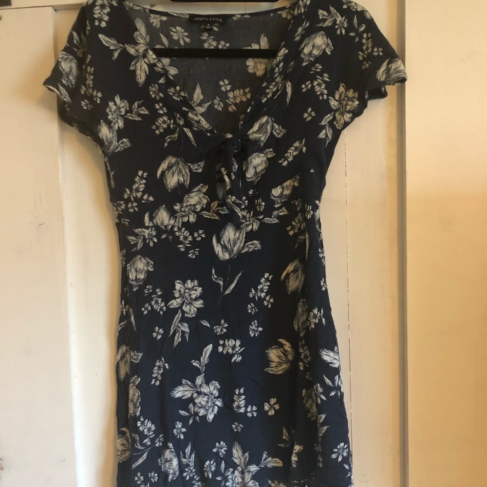 Kendall and Kylie dress